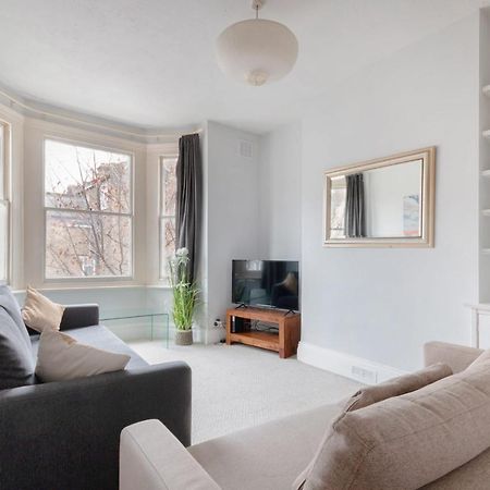 1 Bed Clapham Junction Apartment London Exterior foto
