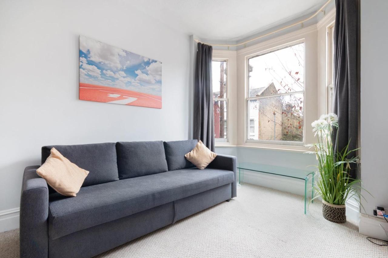 1 Bed Clapham Junction Apartment London Exterior foto